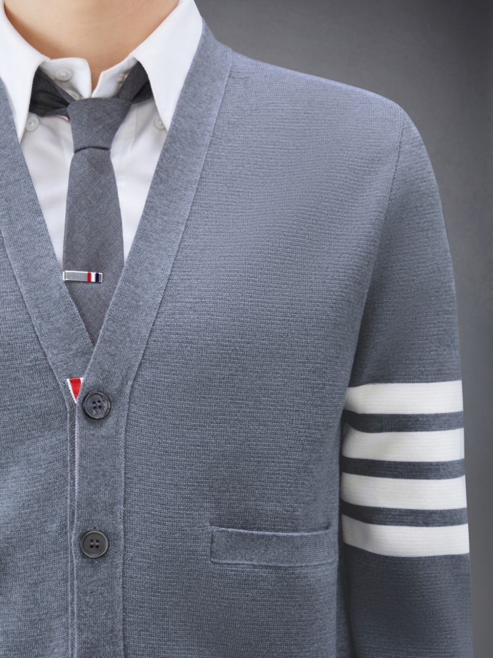 Thom Browne Wool 4-Bar V-Neck Men Cardigan Grey | DHA90W47105