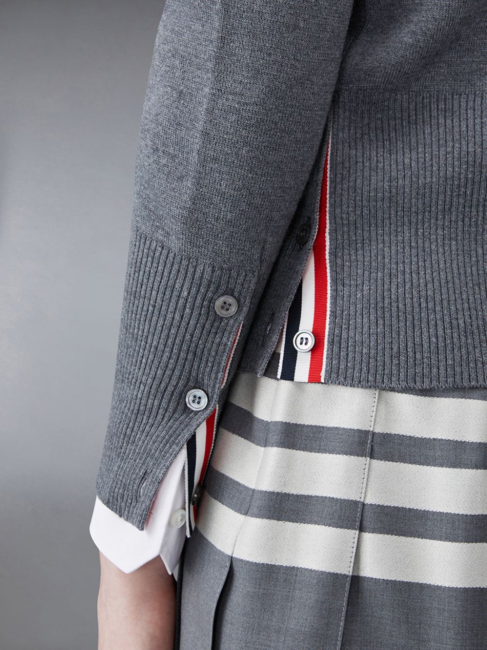 Thom Browne Wool 4-Bar V-Neck Women Cardigan Grey | PWZ10A14968