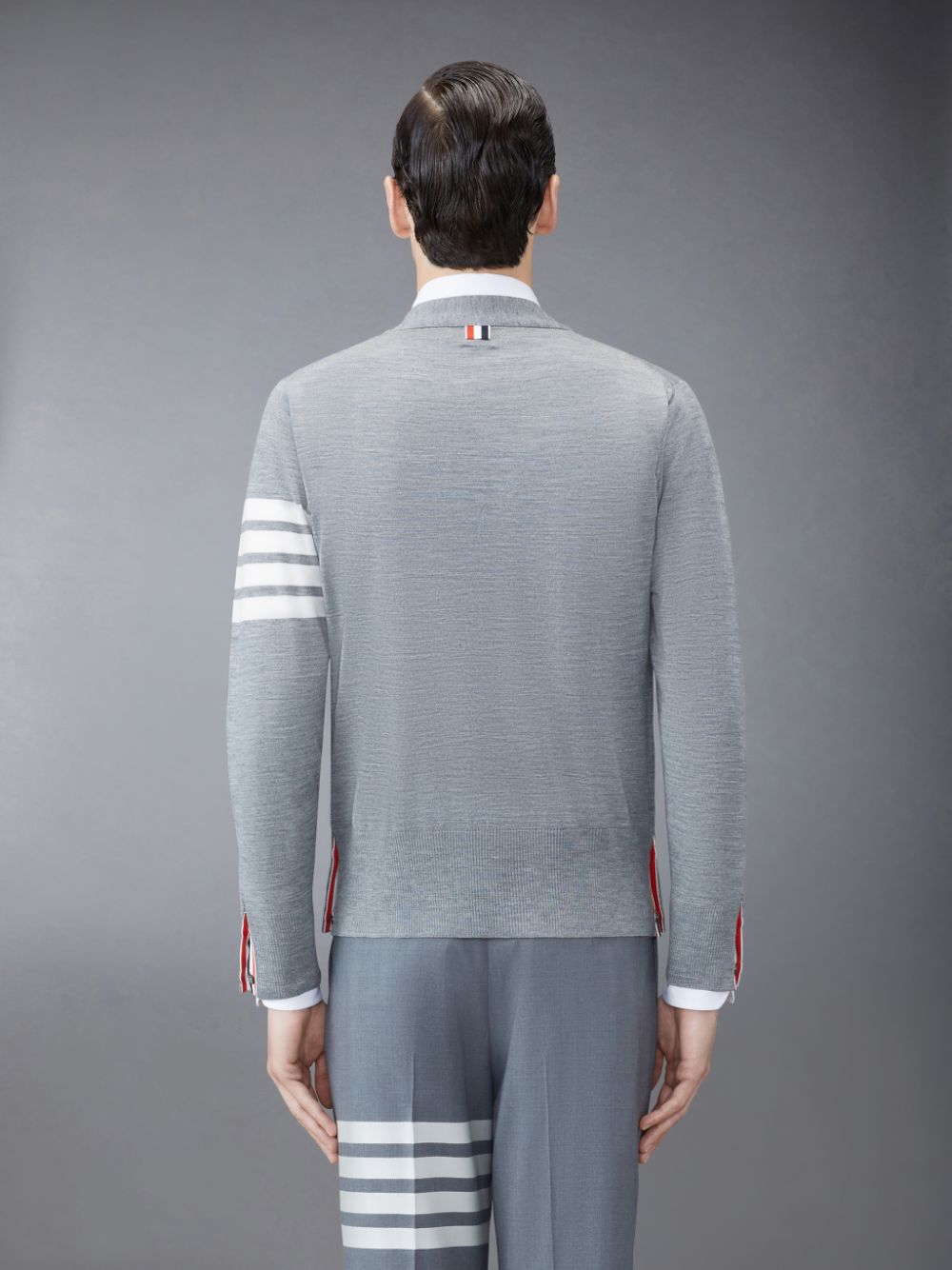 Thom Browne Wool Classic V-Neck Men Cardigan Grey | BKW13L43110