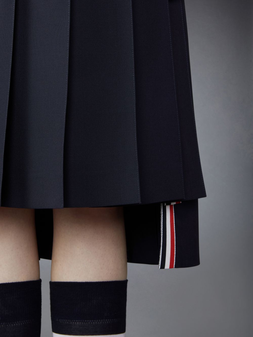 Thom Browne Wool Plain Weave Pleated 4-Bar Women Skirts Navy | JMB09J15457