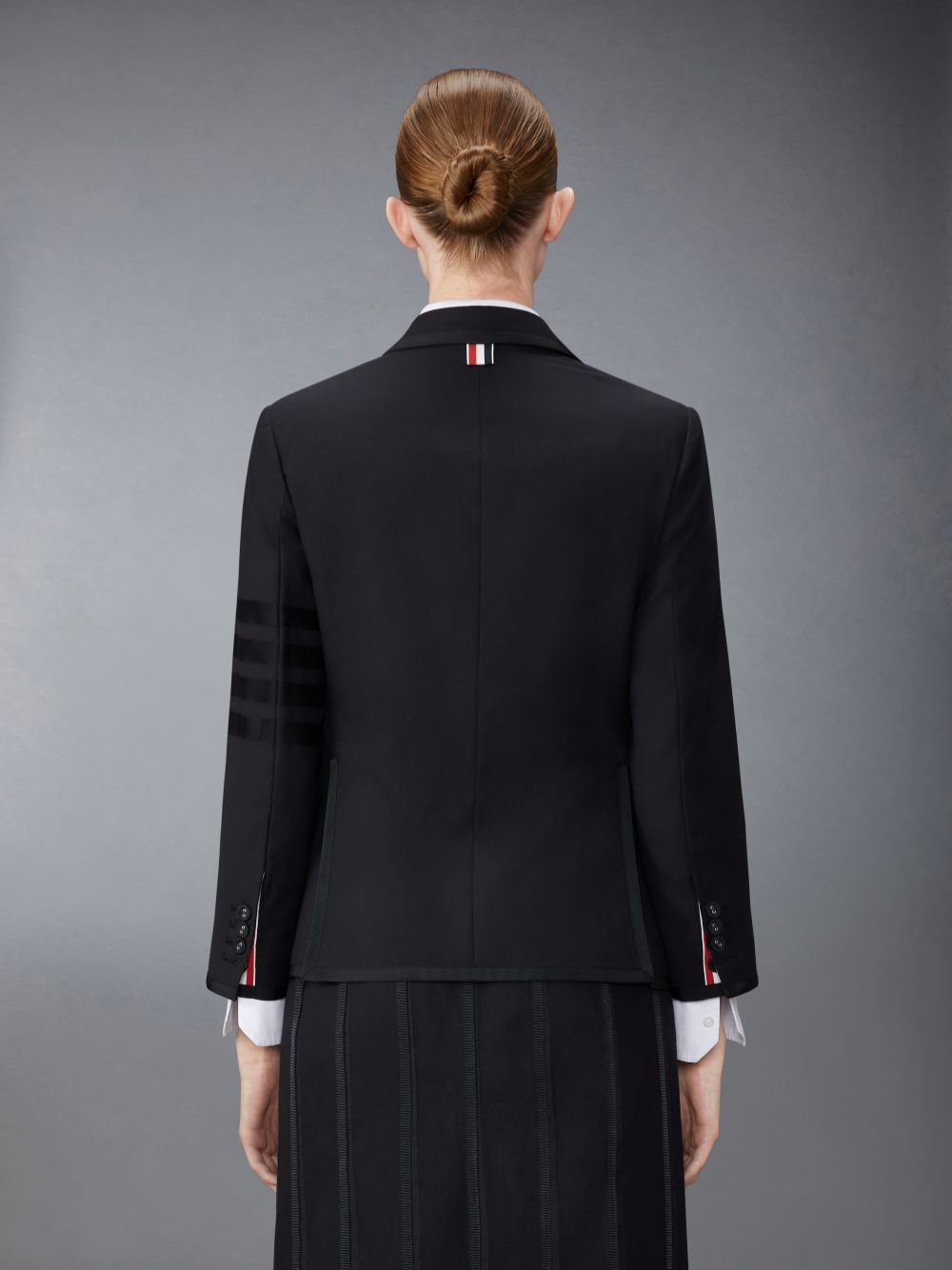 Thom Browne Wool Plain Weave Suiting Grosgrain Tipped Engineered 4-Bar Classic Women Jackets Black | ZWL95B54056