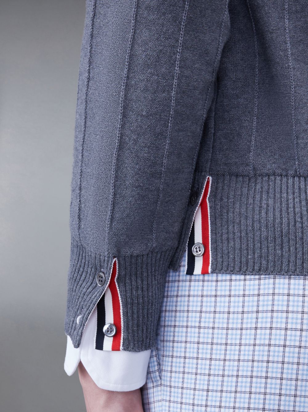 Thom Browne Wool Relaxed V-Neck Armband Men Cardigan Grey | FYL11N63188