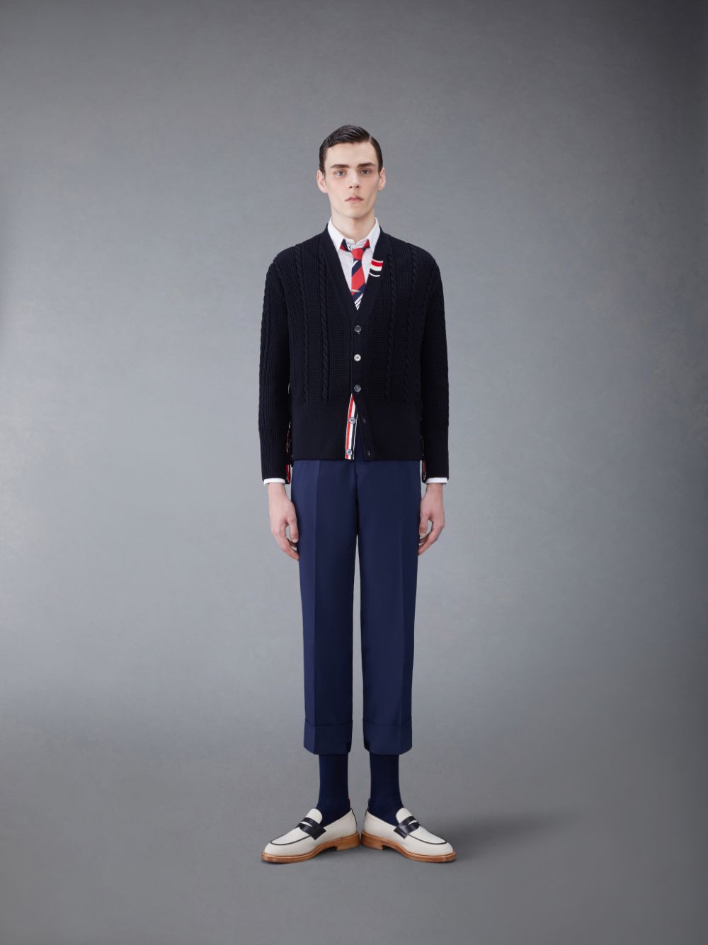 Thom Browne Wool Relaxed V-Neck Cable Men Cardigan Blue | BAN05B57456